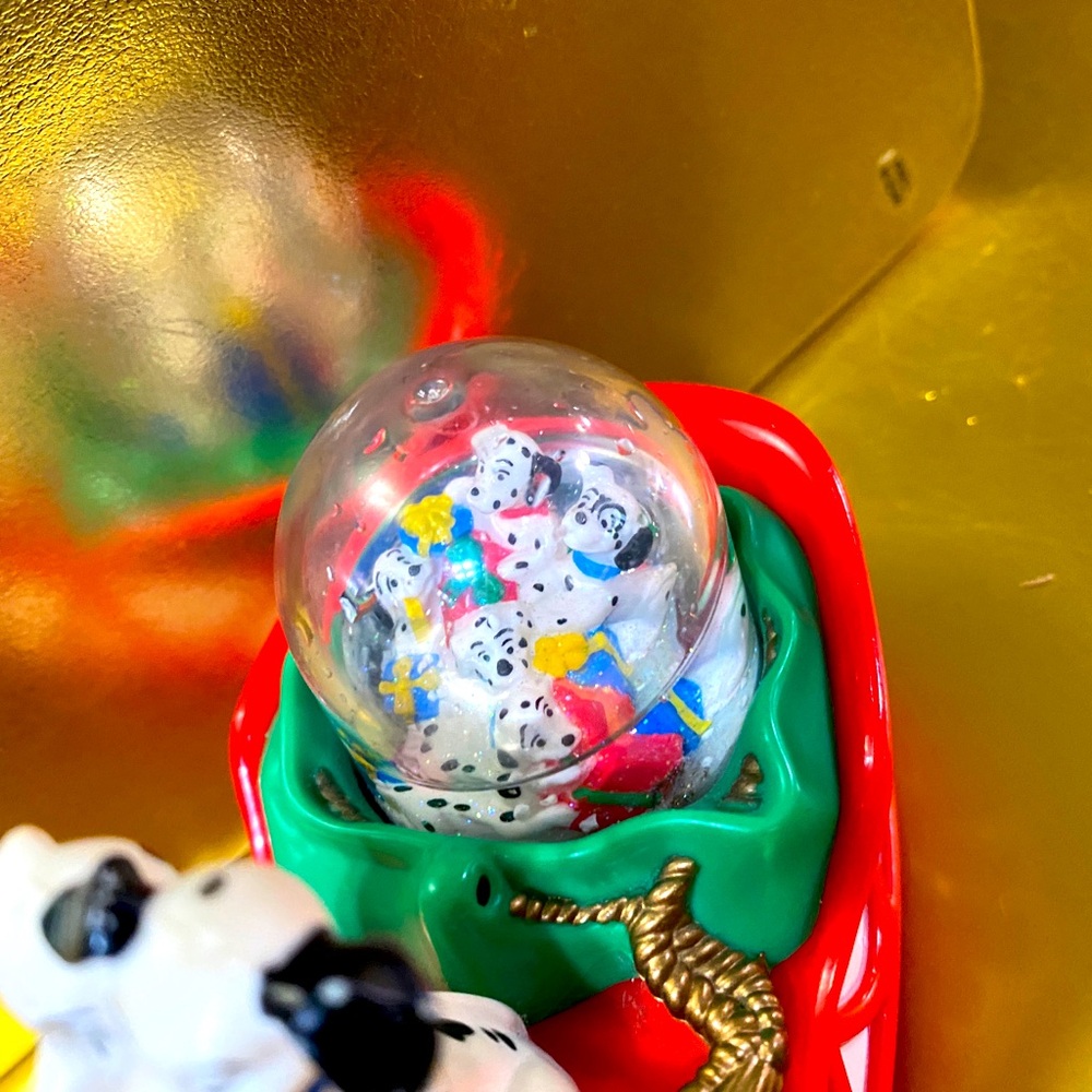 DISNEY VINTAGE 1996 101 DALMATIANS SLEIGH CHRISTMAS SNOW GLOBE MCDONALDS - Picture 9 of 13